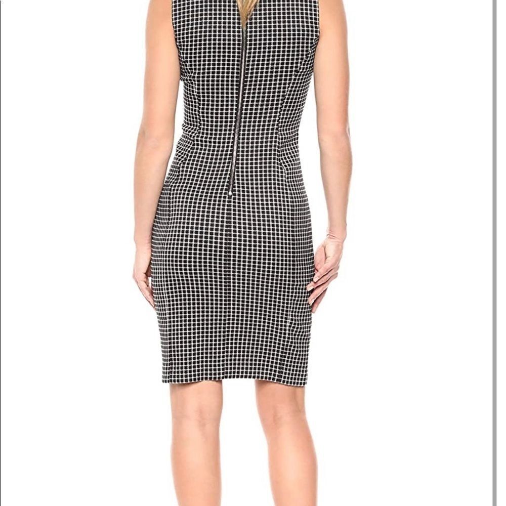🆕 Calvin Klein Women's Sleeveless T Sheath Dress - Picture 3 of 5